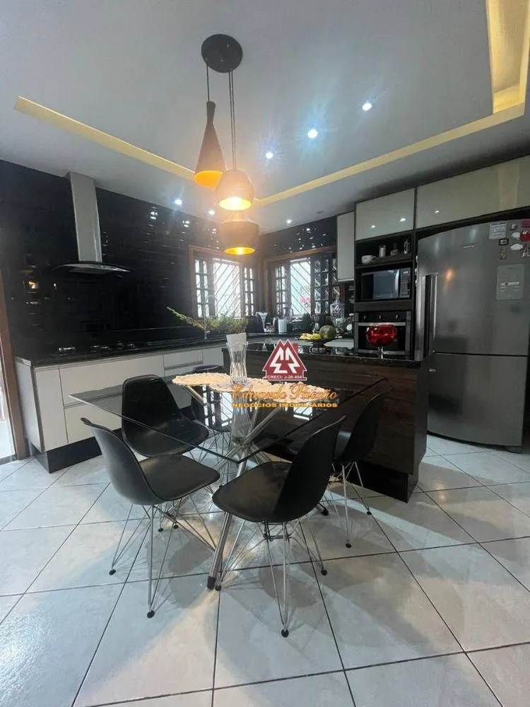 Sobrado, 4 quartos, 190 m² - Foto 3