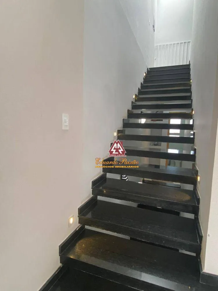 Sobrado, 3 quartos, 275 m² - Foto 2