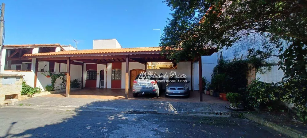 Casa de Condomínio à venda com 3 quartos, 377m² - Foto 3