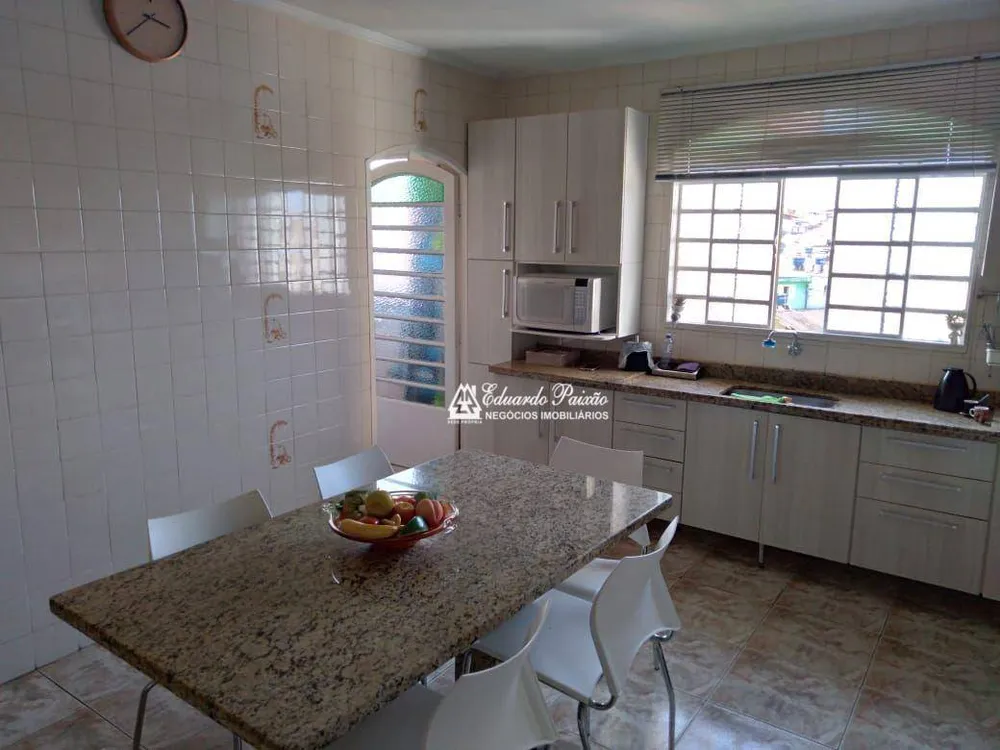 Sobrado, 3 quartos, 522 m² - Foto 1