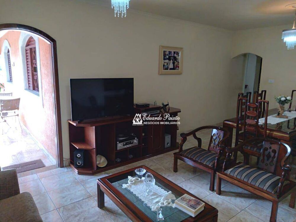 Sobrado, 3 quartos, 522 m² - Foto 1