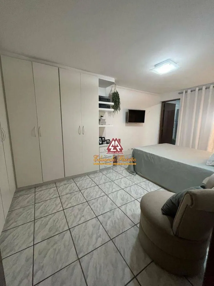 Sobrado, 5 quartos, 141 m² - Foto 2