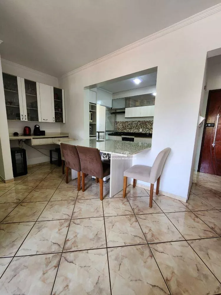 Apartamento à venda com 3 quartos, 79m² - Foto 4