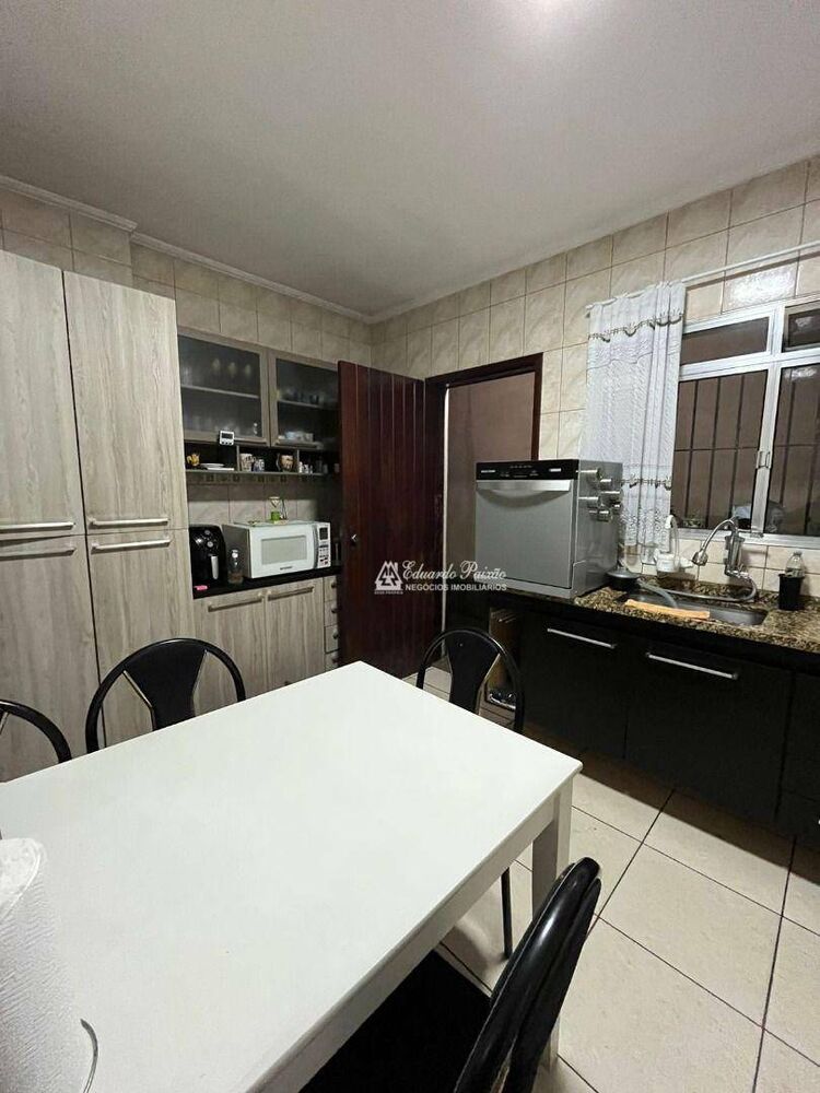 Casa, 4 quartos, 176 m² - Foto 4