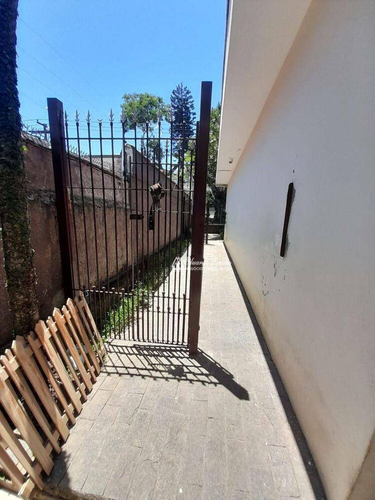 Casa à venda e aluguel com 4 quartos, 200m² - Foto 2