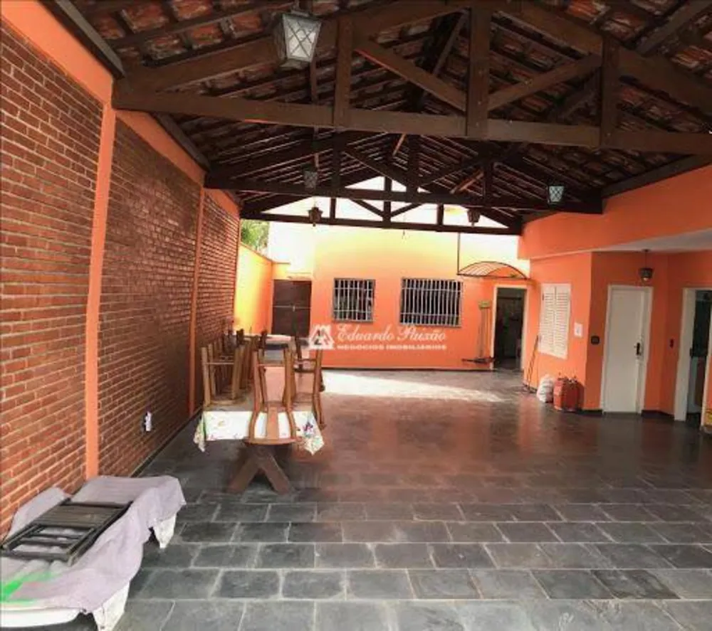Sobrado, 3 quartos, 447 m² - Foto 1