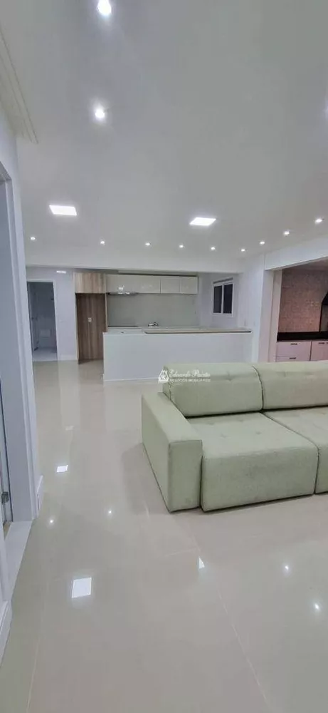 Apartamento à venda com 3 quartos, 122m² - Foto 4