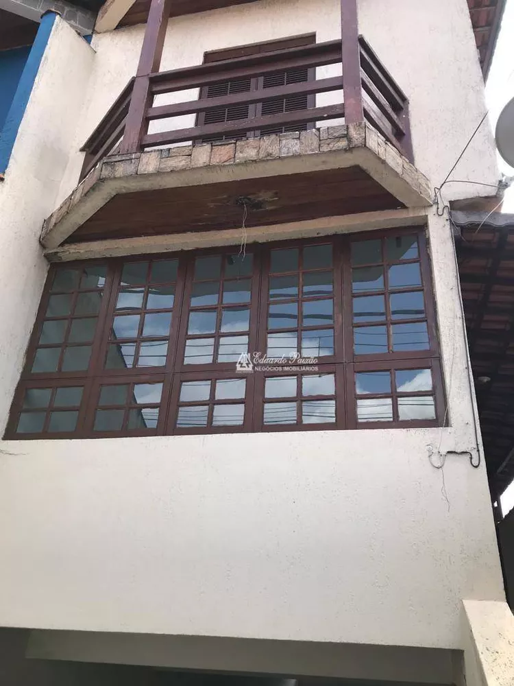 Sobrado à venda com 3 quartos, 160m² - Foto 2