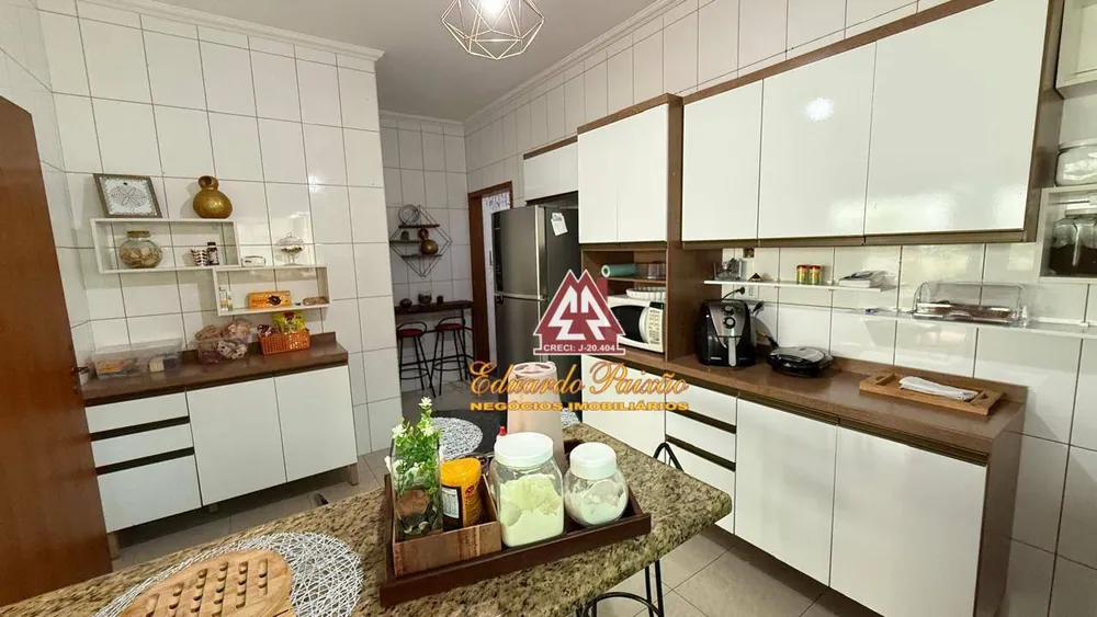 Casa, 2 quartos, 184 m² - Foto 1