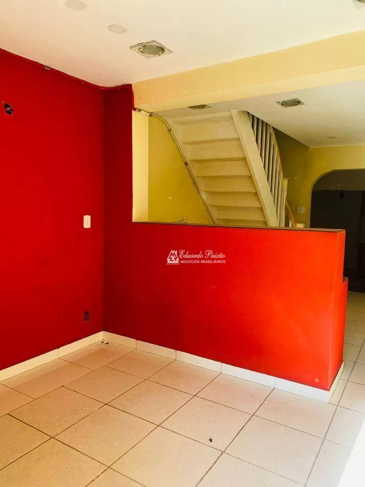 Sobrado para alugar com 2 quartos, 160m² - Foto 3