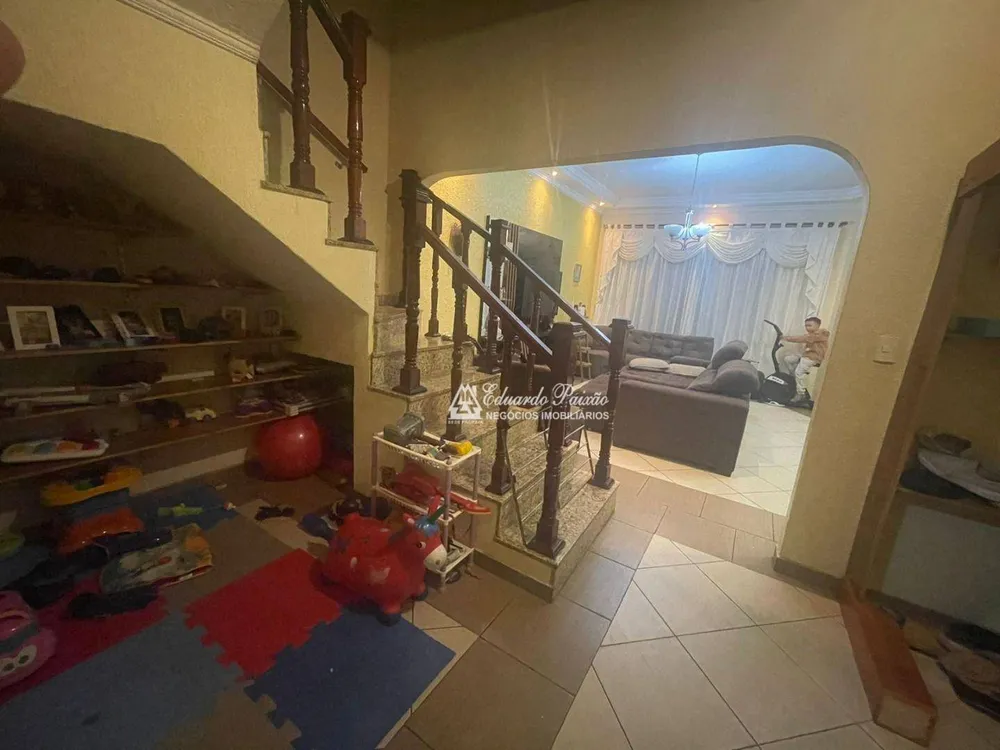 Sobrado, 3 quartos, 240 m² - Foto 8