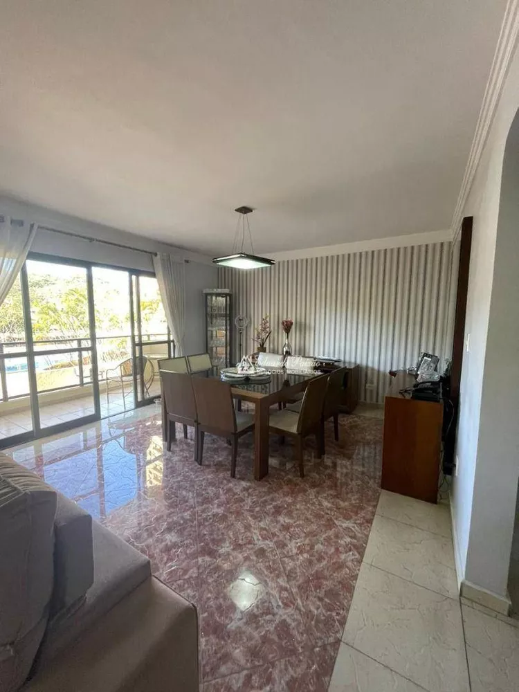 Apartamento à venda com 4 quartos, 168m² - Foto 2