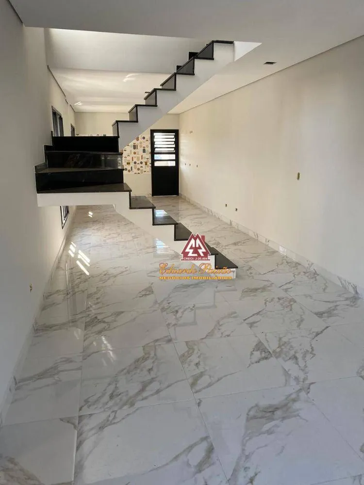 Sobrado, 3 quartos, 200 m² - Foto 1