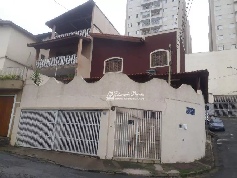 Sobrado à venda com 3 quartos, 200m² - Foto 1