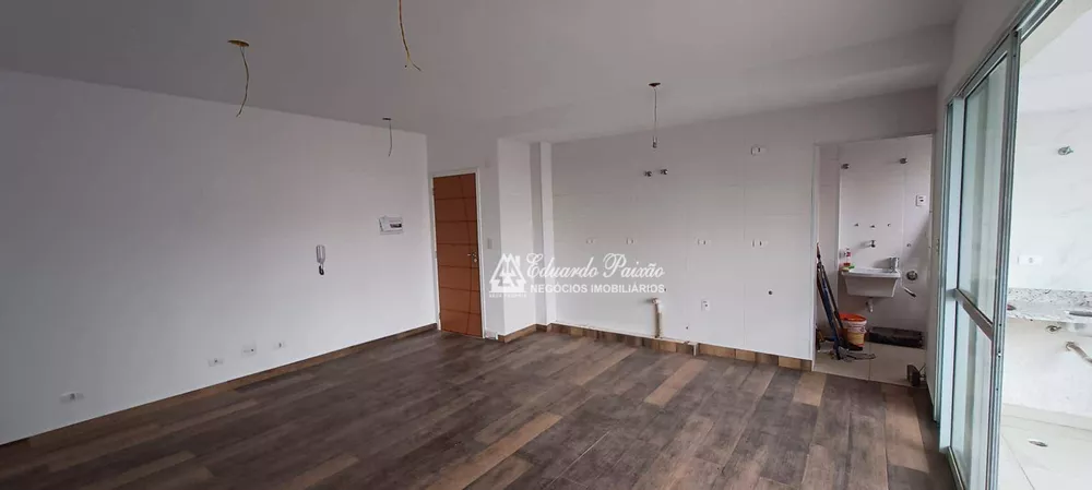 Apartamento à venda com 3 quartos, 99m² - Foto 2