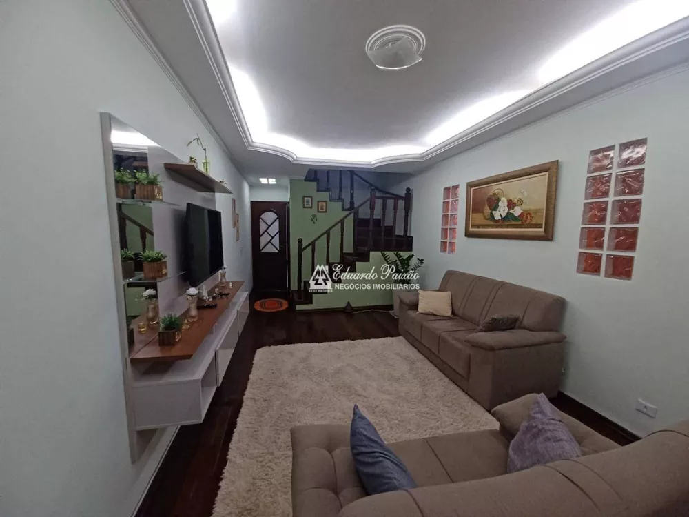 Sobrado à venda e aluguel com 3 quartos, 220m² - Foto 4