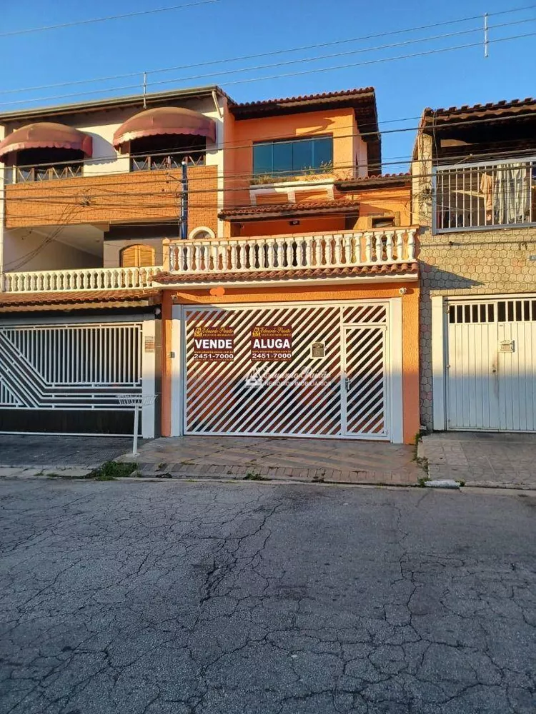 Sobrado à venda e aluguel com 3 quartos, 220m² - Foto 1