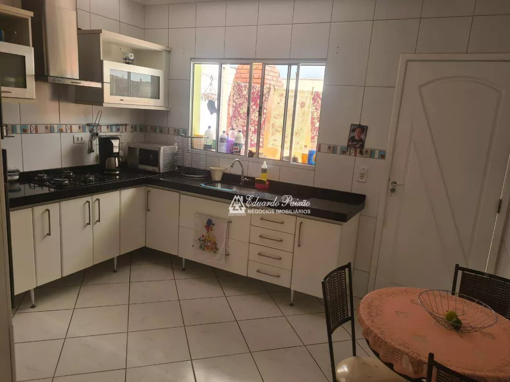 Sobrado à venda com 4 quartos, 153m² - Foto 3