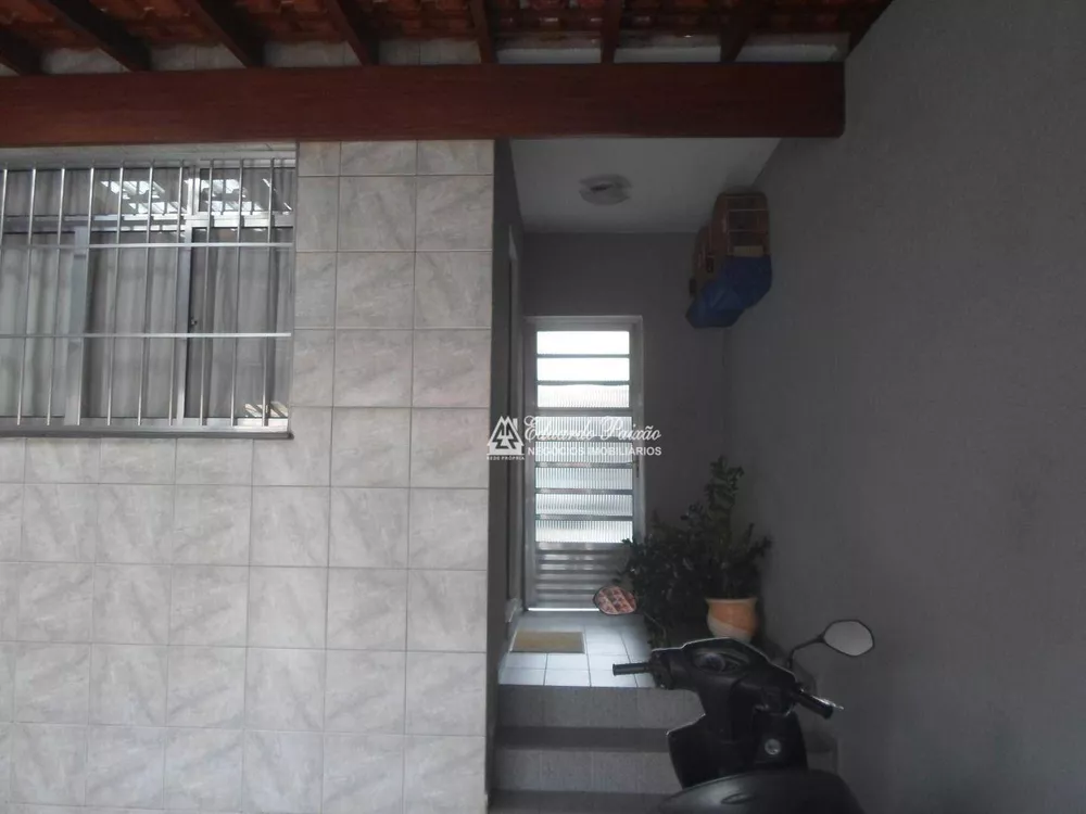 Sobrado à venda com 3 quartos, 110m² - Foto 1