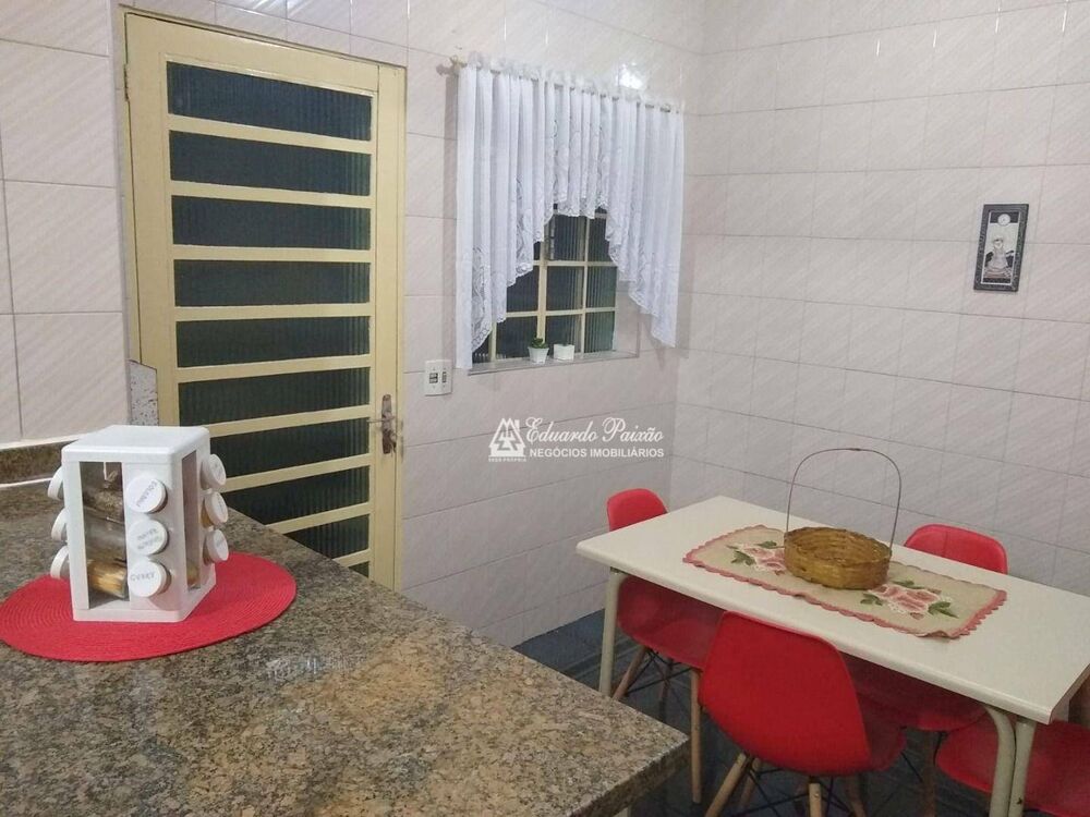 Sobrado, 3 quartos, 210 m² - Foto 2