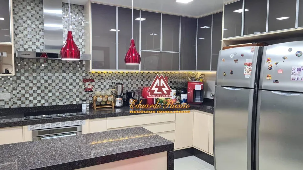 Sobrado, 3 quartos, 300 m² - Foto 1