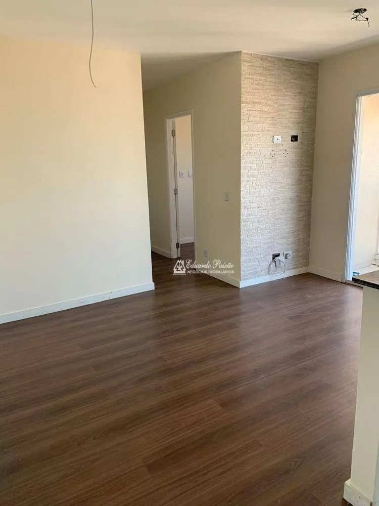 Apartamento à venda com 2 quartos, 57m² - Foto 2