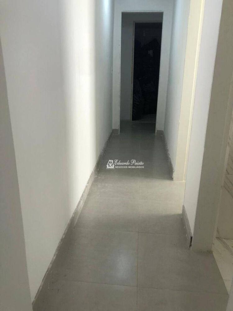 Casa à venda com 3 quartos, 220m² - Foto 4