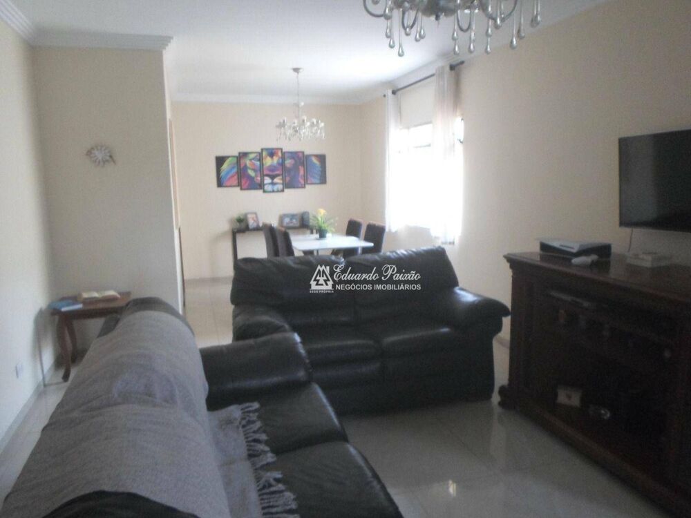 Casa, 3 quartos, 240 m² - Foto 3
