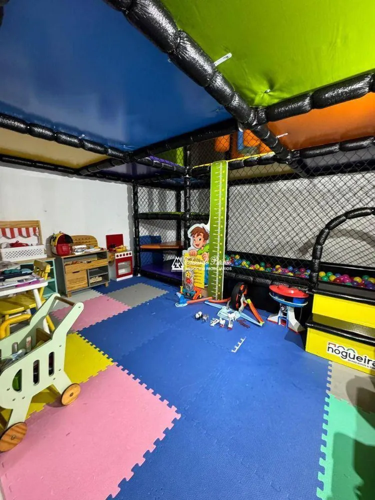 Sobrado, 4 quartos, 410 m² - Foto 11