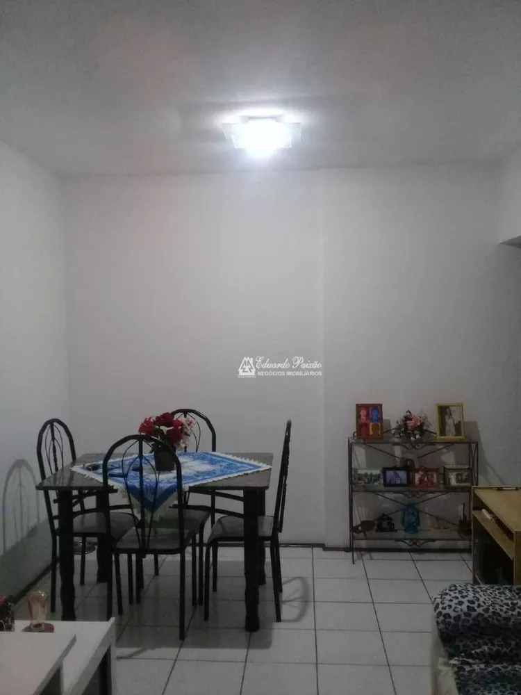 Apartamento à venda com 2 quartos, 60m² - Foto 3