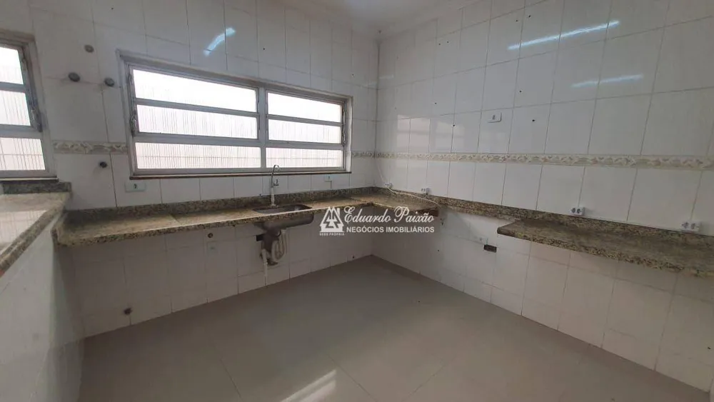 Casa, 3 quartos, 250 m² - Foto 6