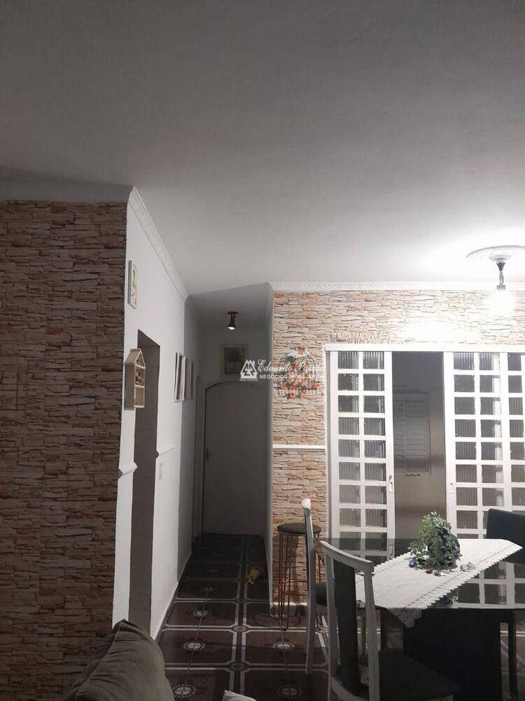 Casa, 4 quartos, 196 m² - Foto 2