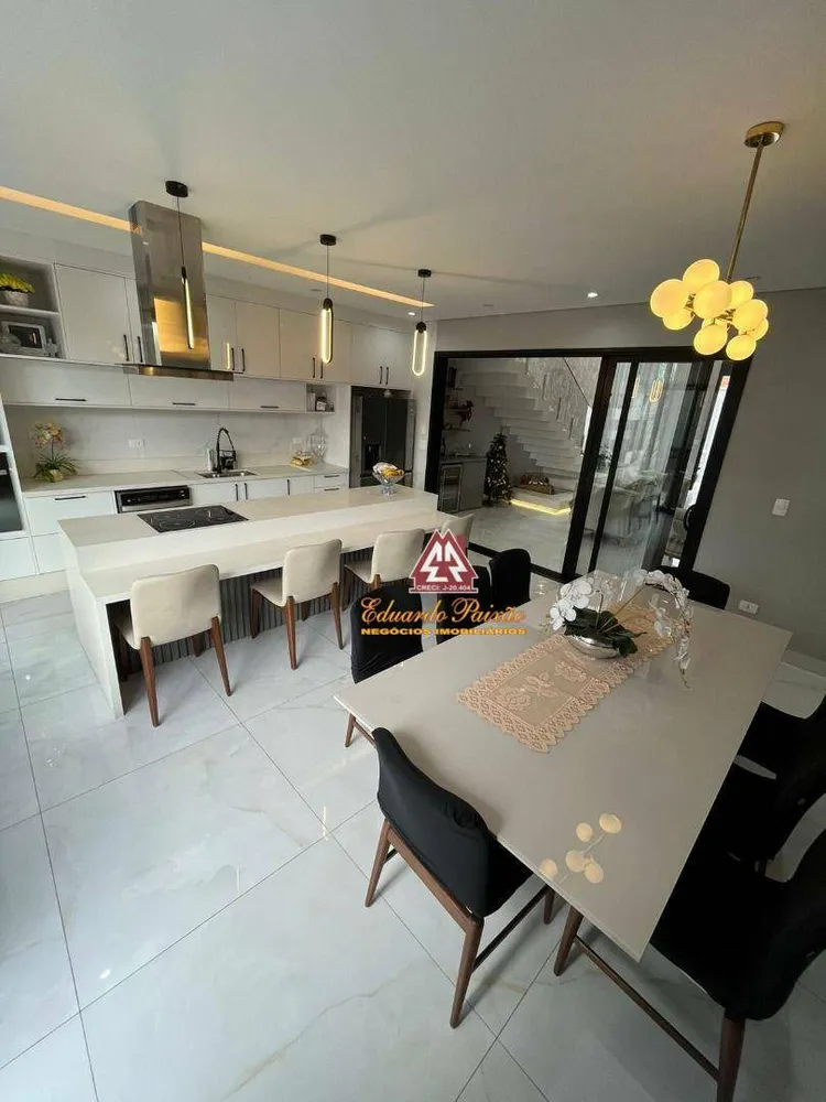 Sobrado, 4 quartos, 320 m² - Foto 2