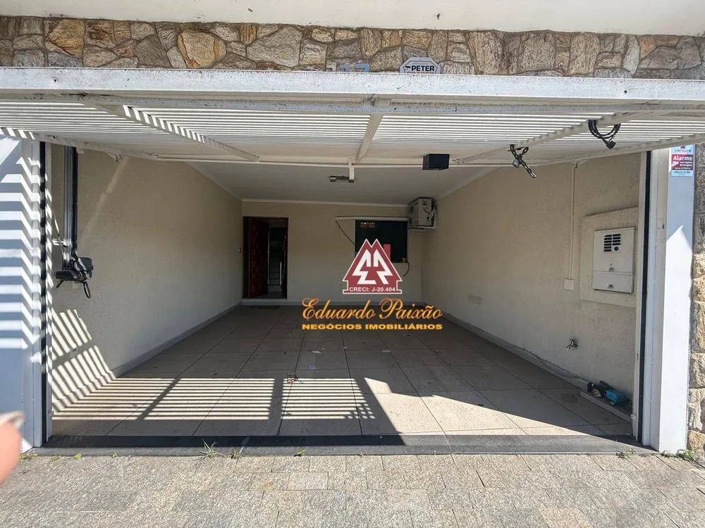 Sobrado, 3 quartos, 240 m² - Foto 1