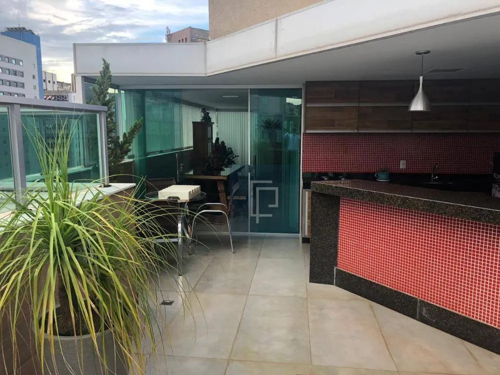 Cobertura, 3 quartos, 210 m² - Foto 2