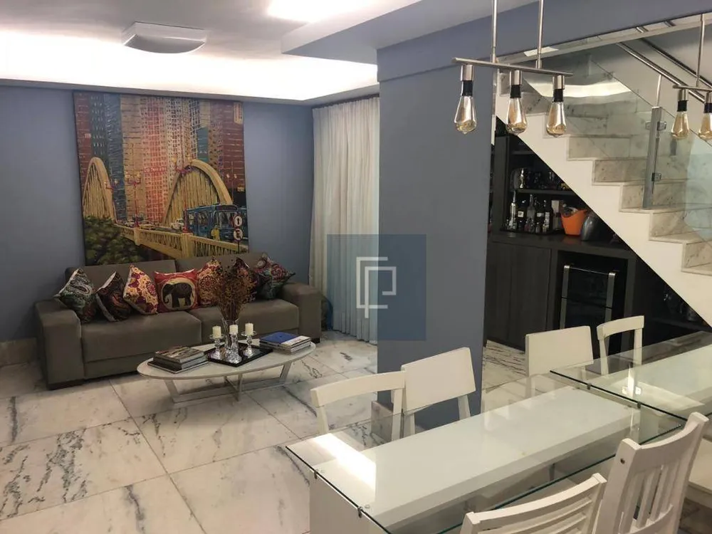 Cobertura, 3 quartos, 210 m² - Foto 1
