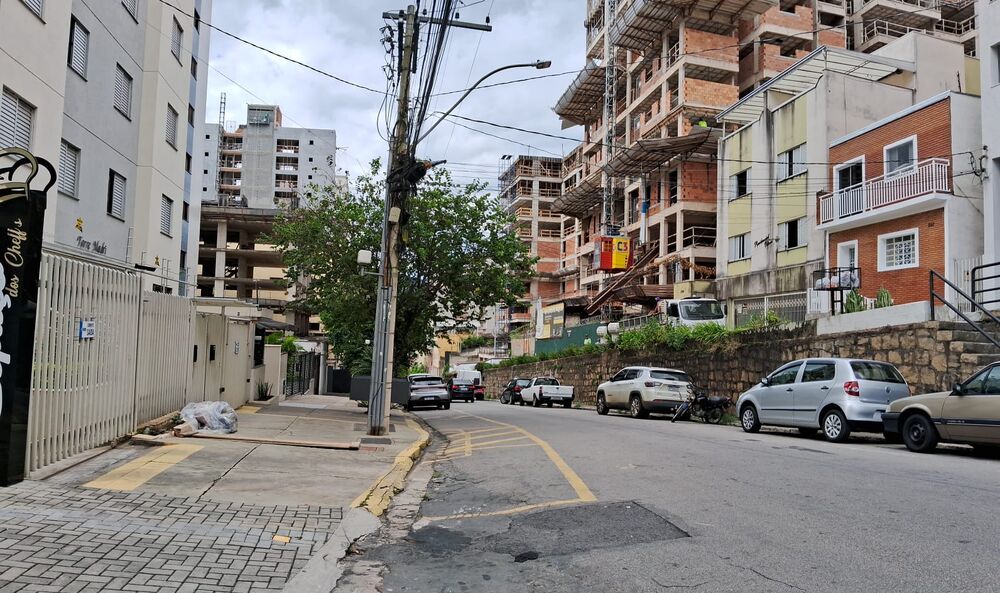 Terreno à venda com 2 quartos, 1150m² - Foto 2