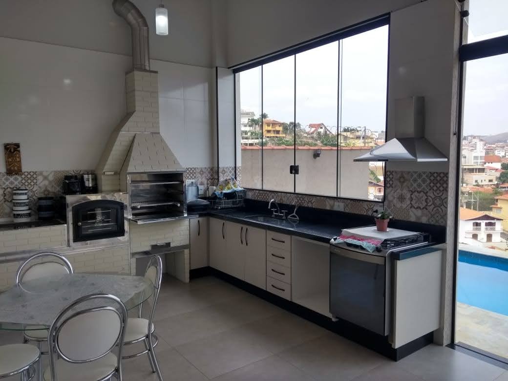 Casa à venda com 5 quartos, 350m² - Foto 7