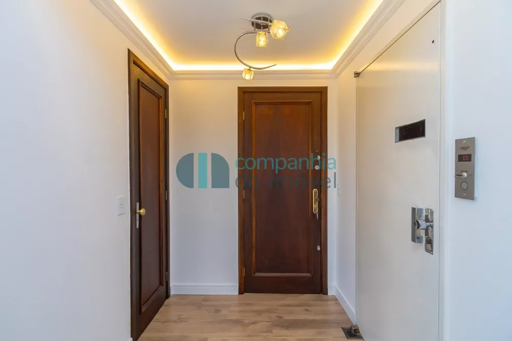 Apartamento à venda com 3 quartos, 150m² - Foto 3