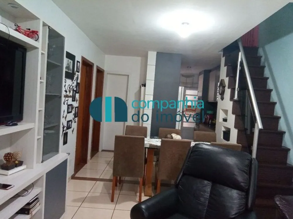 Casa, 3 quartos, 63 m² - Foto 2