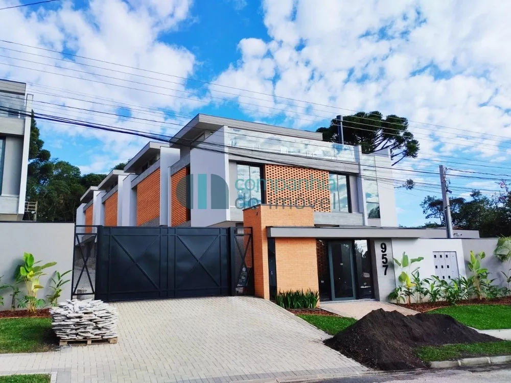 Sobrado à venda com 4 quartos, 240m² - Foto 3