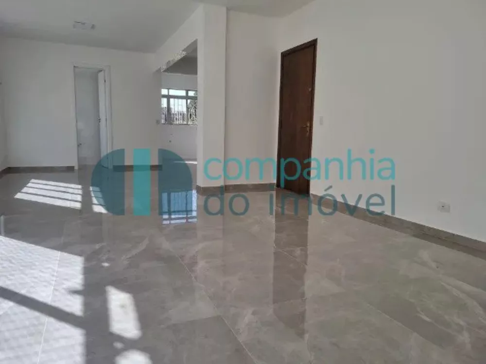 Apartamento à venda com 3 quartos, 140m² - Foto 2