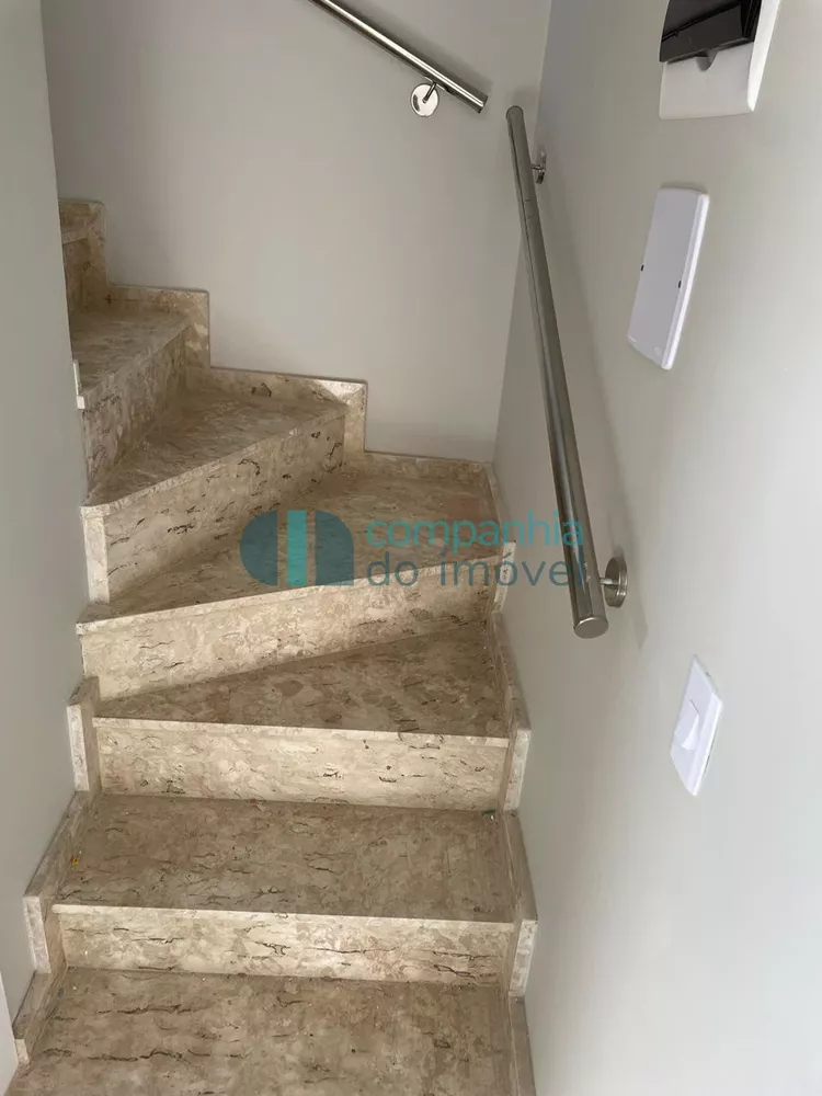 Sobrado à venda com 3 quartos, 93m² - Foto 4