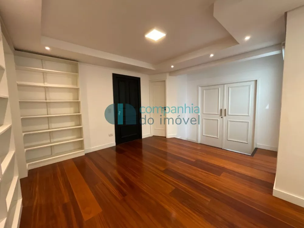 Cobertura à venda com 4 quartos, 310m² - Foto 1