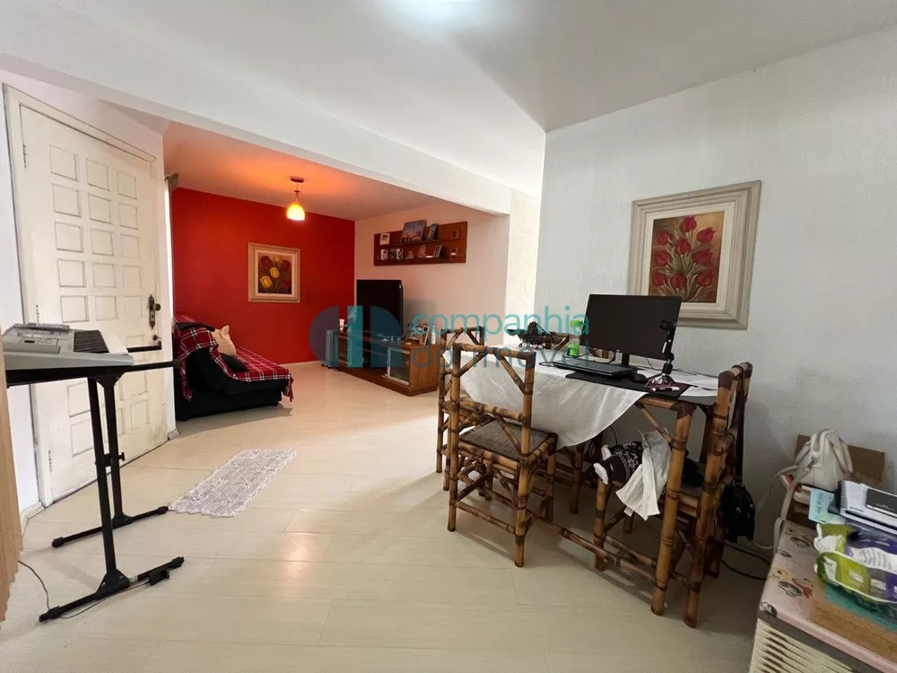 Sobrado à venda com 3 quartos, 120m² - Foto 1