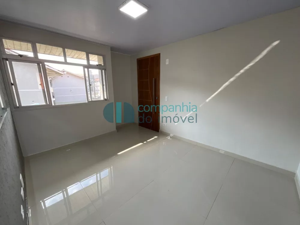 Apartamento à venda com 2 quartos, 38m² - Foto 4