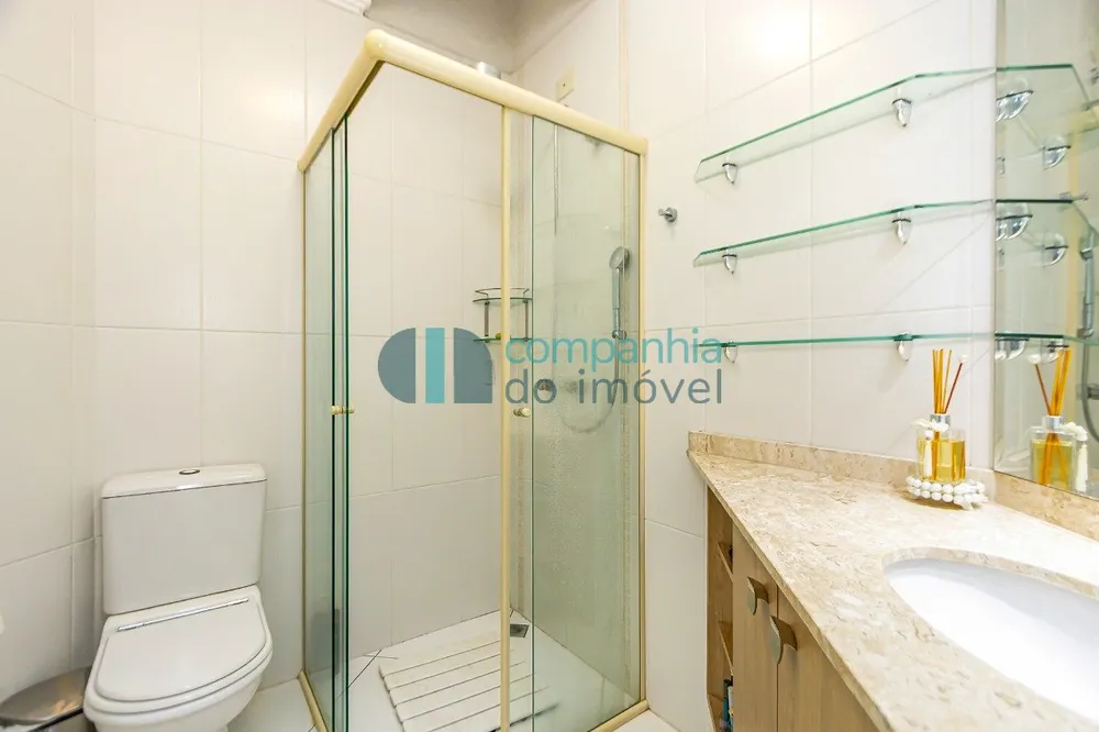 Sobrado, 4 quartos, 217 m² - Foto 1