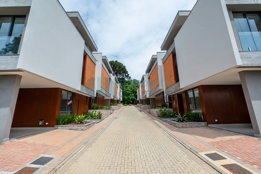Casa, 4 quartos, 205 m² - Foto 1
