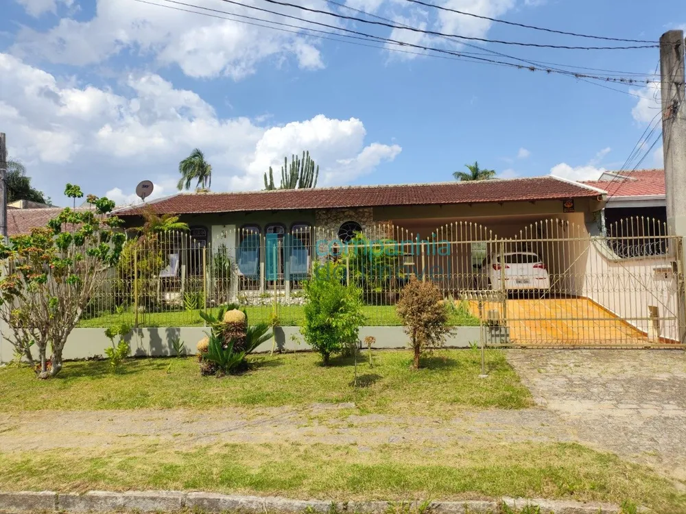 Casa, 4 quartos, 195 m² - Foto 1