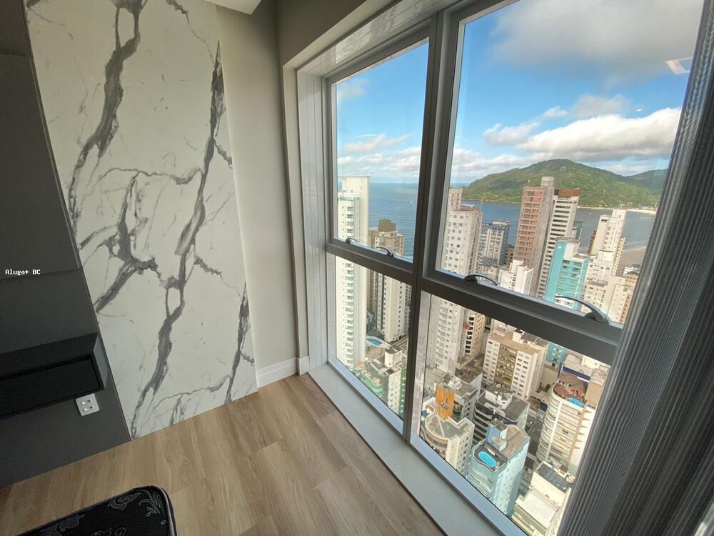 Casa para alugar com 3 quartos, 138m² - Foto 1